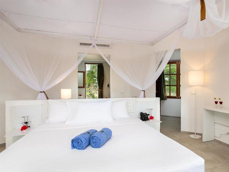 Baobab Beach Resort Нунгви Екстериор снимка