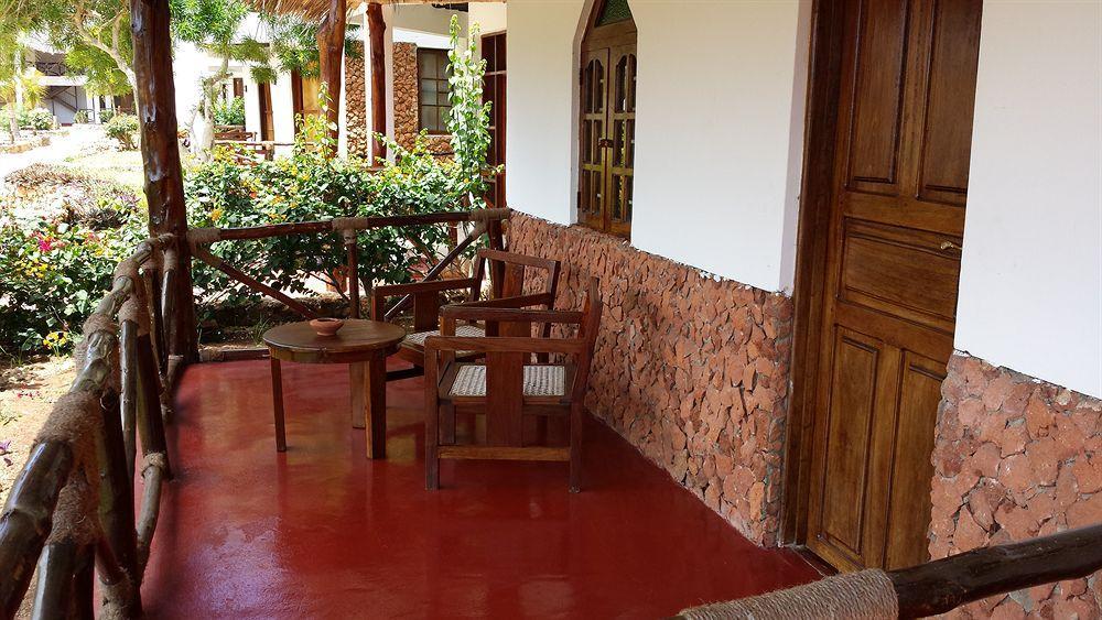 Baobab Beach Resort Нунгви Екстериор снимка