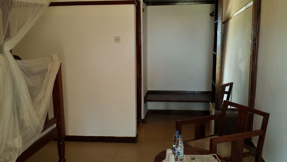 Baobab Beach Resort Нунгви Екстериор снимка