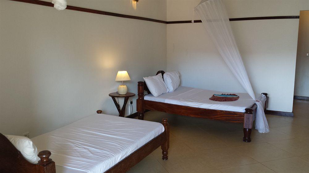Baobab Beach Resort Нунгви Екстериор снимка