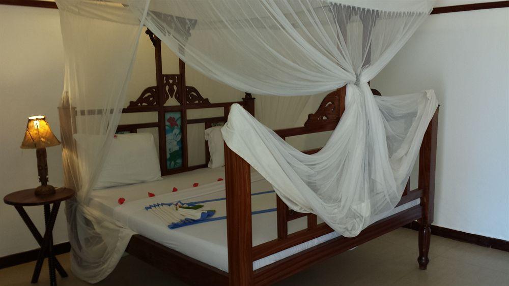 Baobab Beach Resort Нунгви Екстериор снимка